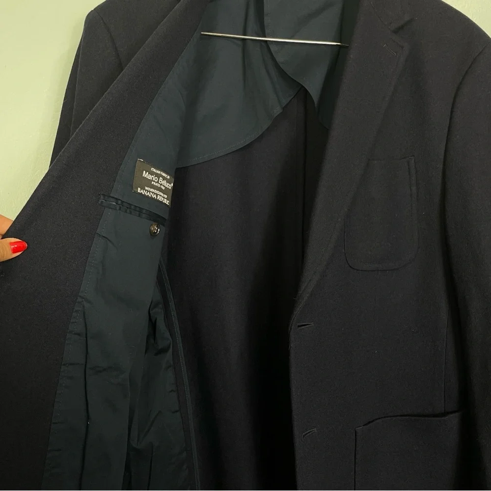 Banana Republic Slim Fit Mario Bellucci Size 44R Navy Wool‎